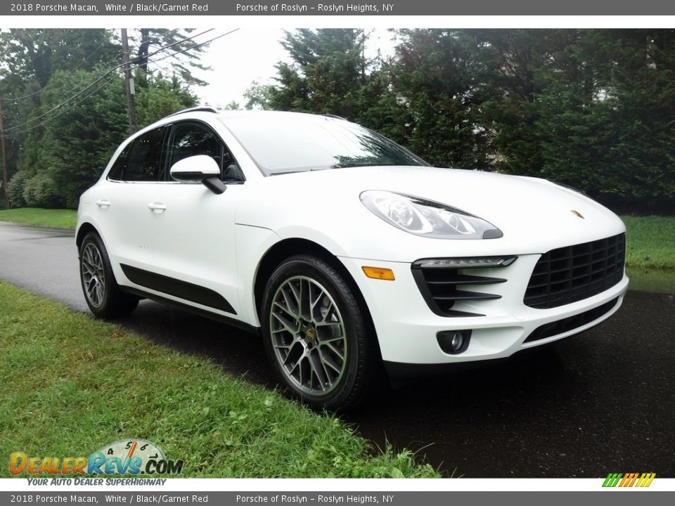 2018 Porsche Macan White / Black/Garnet Red Photo #1