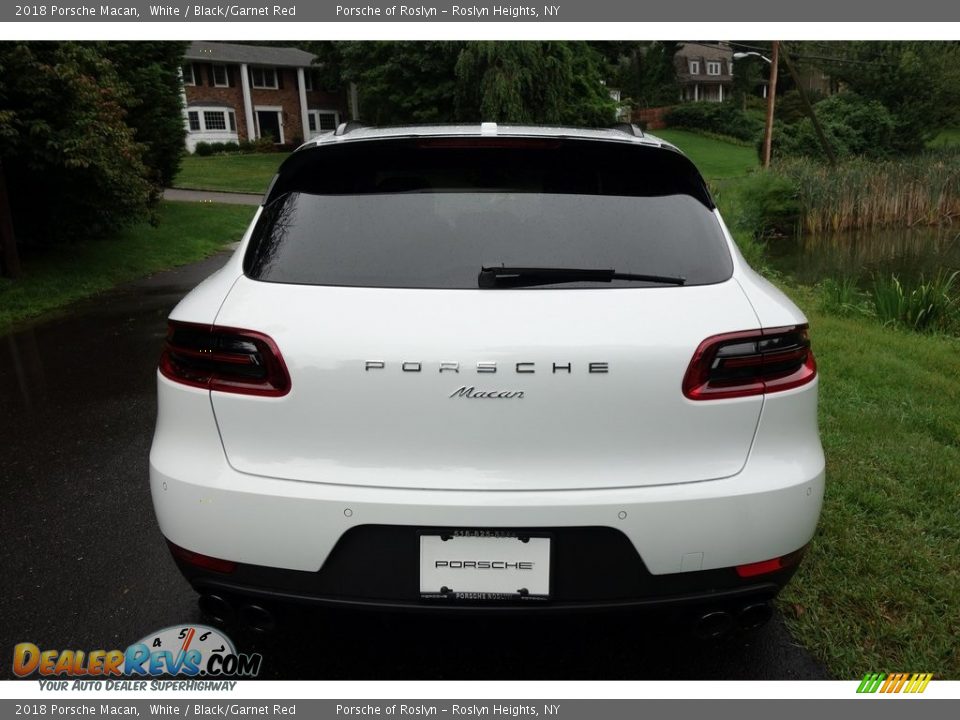 2018 Porsche Macan White / Black/Garnet Red Photo #5
