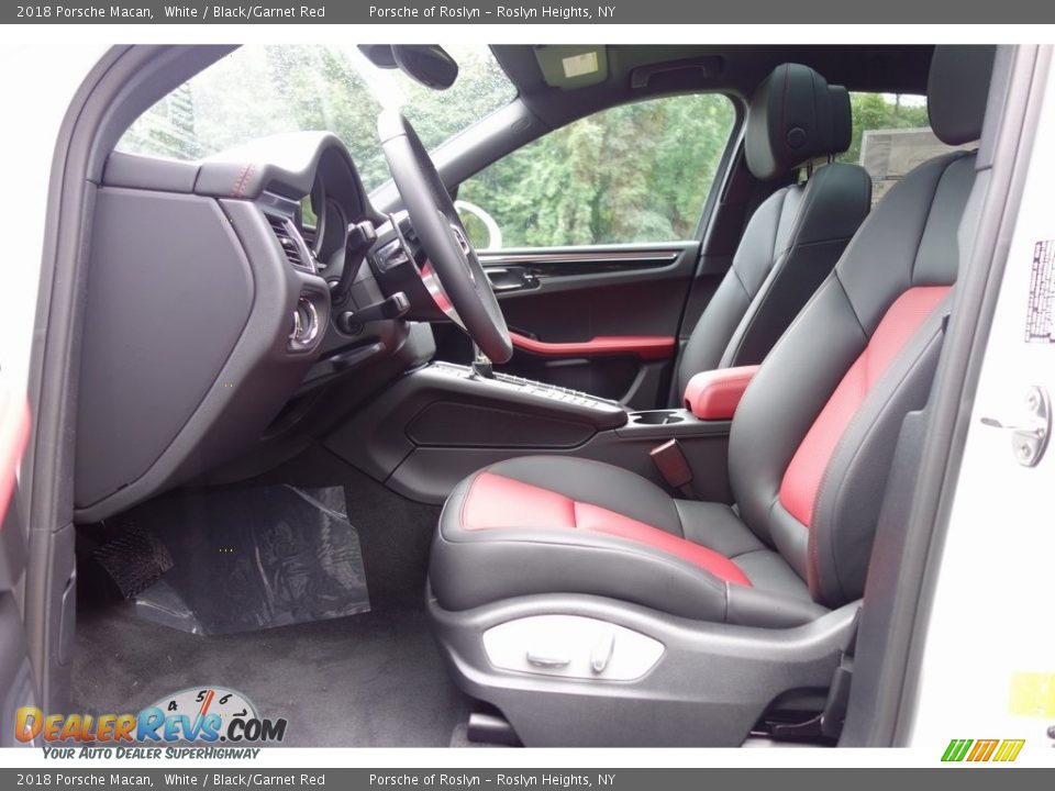 2018 Porsche Macan White / Black/Garnet Red Photo #12