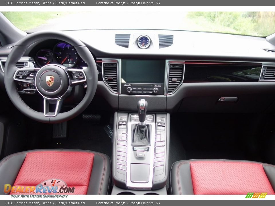 2018 Porsche Macan White / Black/Garnet Red Photo #14