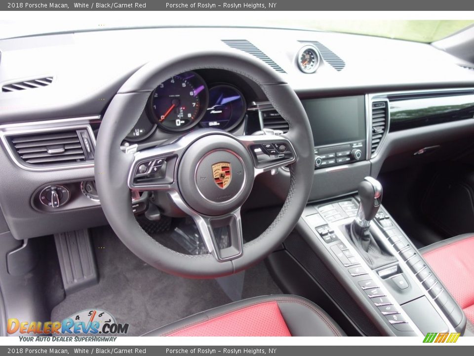 2018 Porsche Macan White / Black/Garnet Red Photo #20