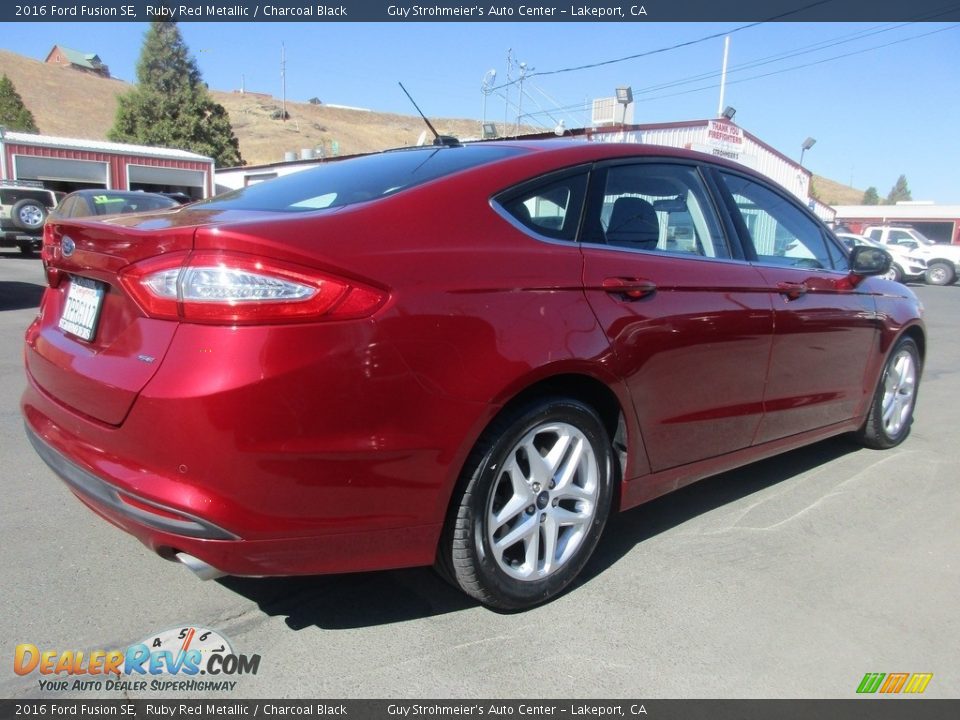 2016 Ford Fusion SE Ruby Red Metallic / Charcoal Black Photo #7