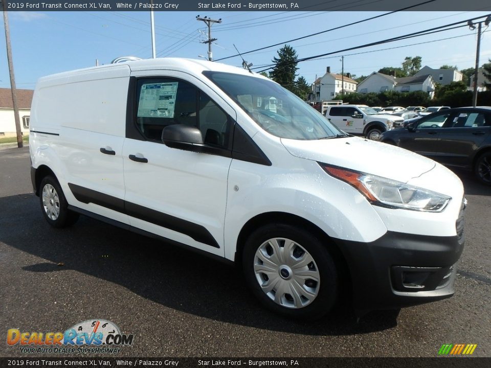 Front 3/4 View of 2019 Ford Transit Connect XL Van Photo #3