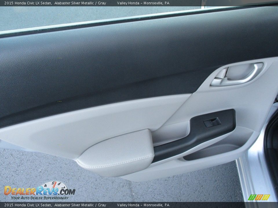 2015 Honda Civic LX Sedan Alabaster Silver Metallic / Gray Photo #11