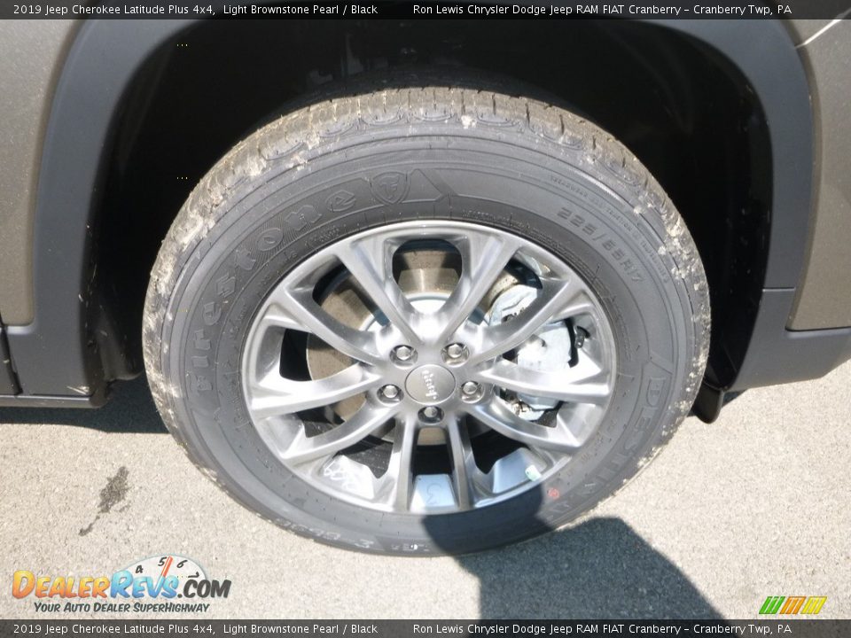 2019 Jeep Cherokee Latitude Plus 4x4 Light Brownstone Pearl / Black Photo #6
