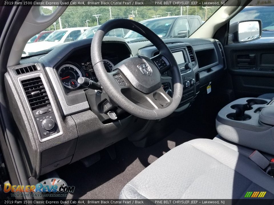 2019 Ram 1500 Classic Express Quad Cab 4x4 Brilliant Black Crystal Pearl / Black Photo #7