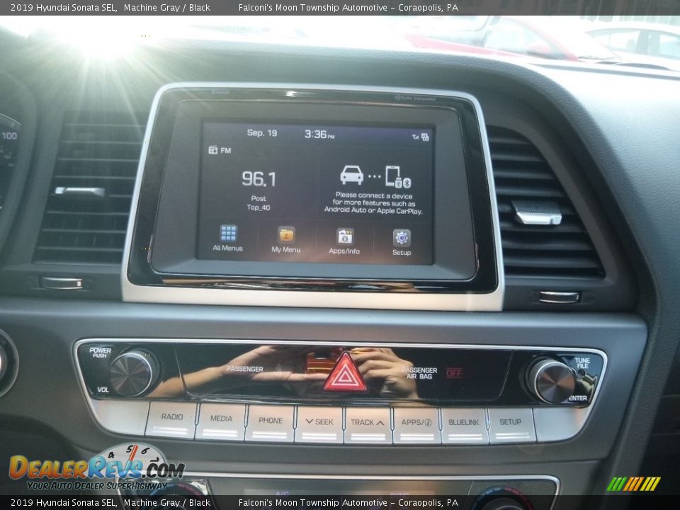 Controls of 2019 Hyundai Sonata SEL Photo #13