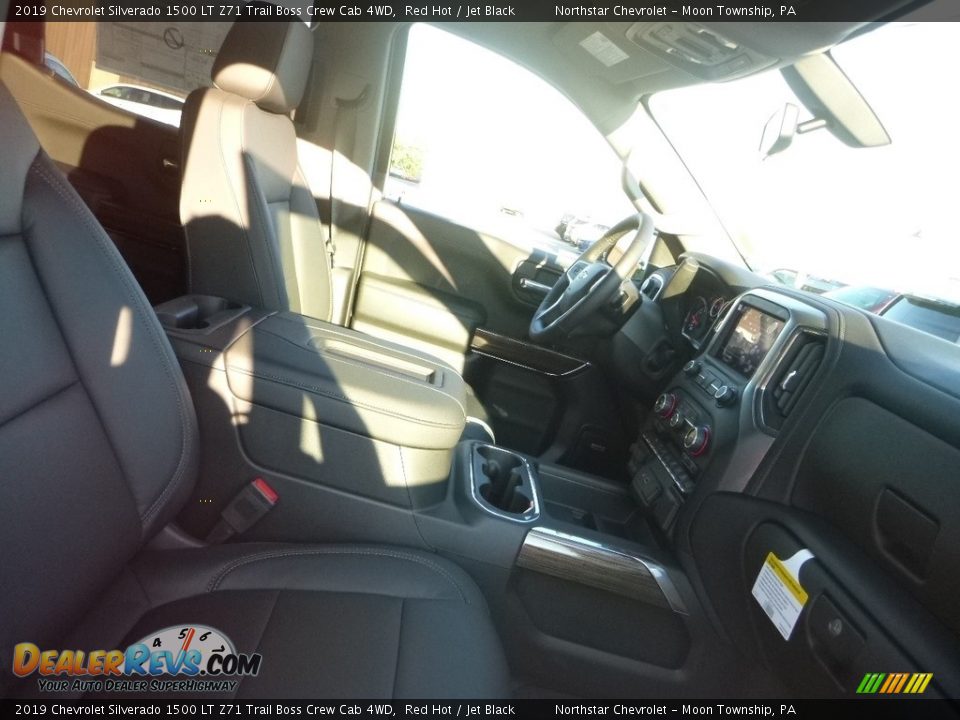 2019 Chevrolet Silverado 1500 LT Z71 Trail Boss Crew Cab 4WD Red Hot / Jet Black Photo #10