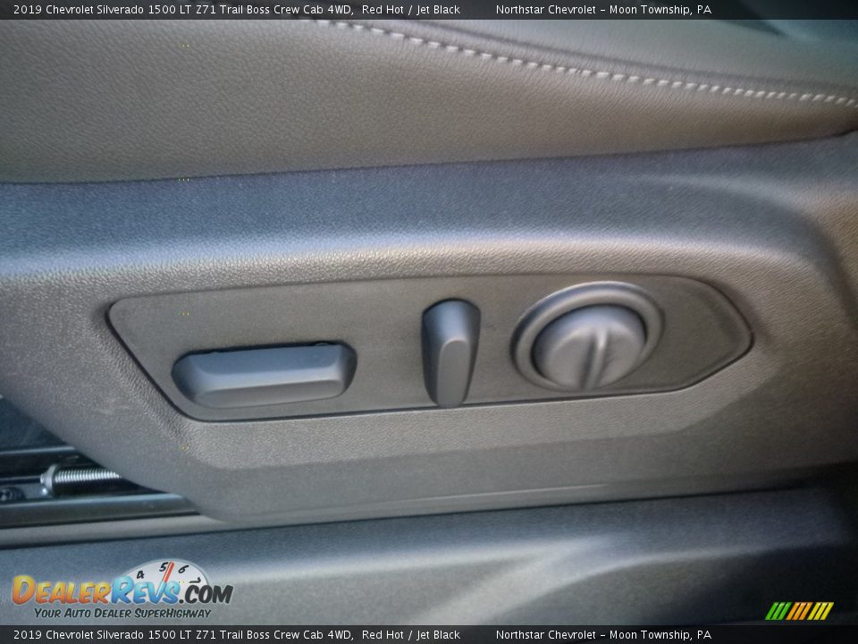 2019 Chevrolet Silverado 1500 LT Z71 Trail Boss Crew Cab 4WD Red Hot / Jet Black Photo #14