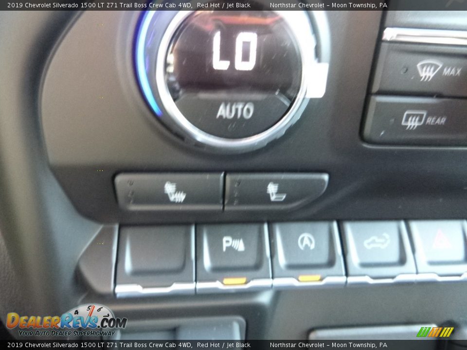 2019 Chevrolet Silverado 1500 LT Z71 Trail Boss Crew Cab 4WD Red Hot / Jet Black Photo #17