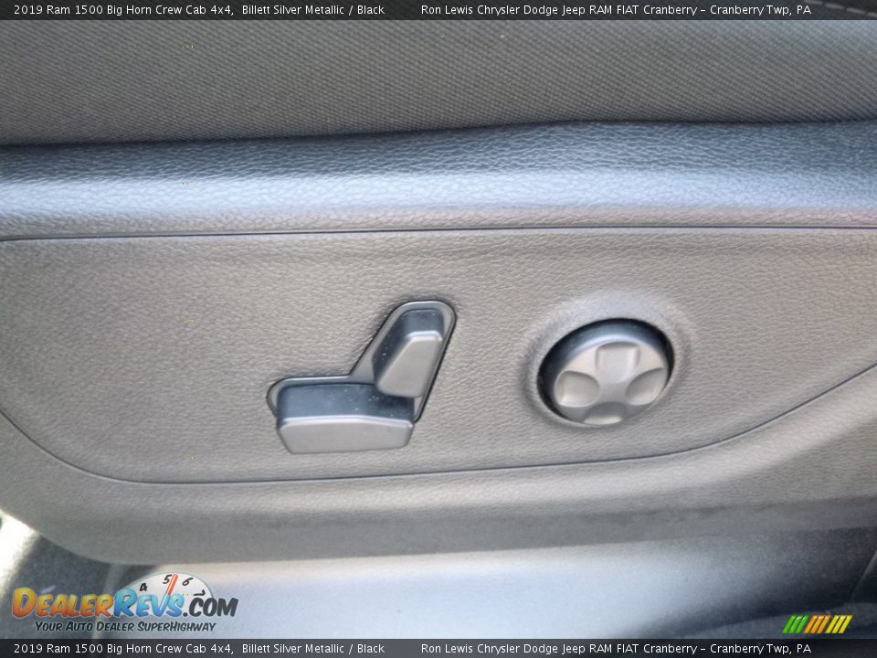 2019 Ram 1500 Big Horn Crew Cab 4x4 Billett Silver Metallic / Black Photo #16