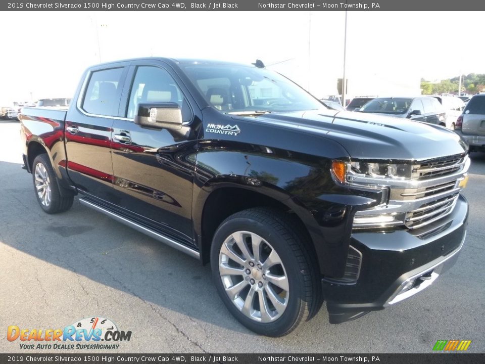 Front 3/4 View of 2019 Chevrolet Silverado 1500 High Country Crew Cab 4WD Photo #5