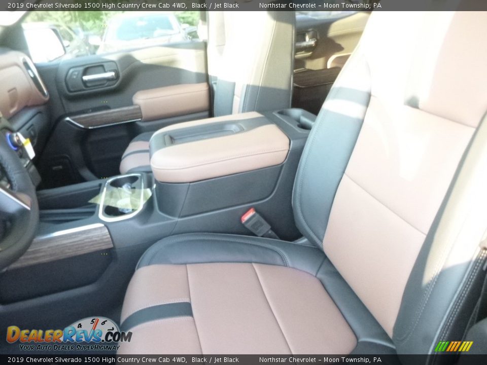 Front Seat of 2019 Chevrolet Silverado 1500 High Country Crew Cab 4WD Photo #15