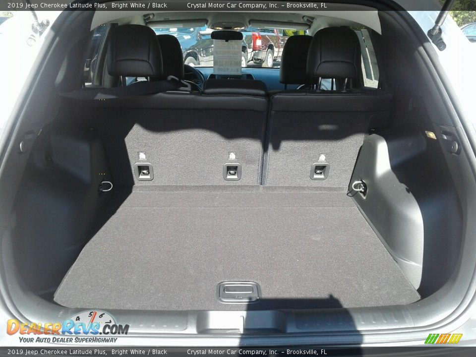 2019 Jeep Cherokee Latitude Plus Bright White / Black Photo #19