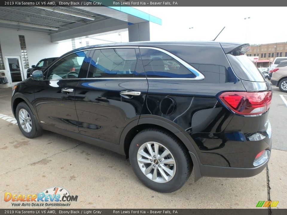 2019 Kia Sorento LX V6 AWD Ebony Black / Light Gray Photo #5