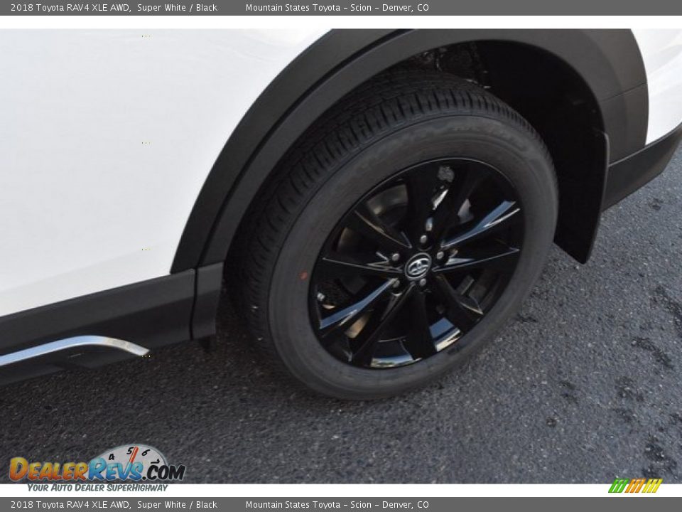 2018 Toyota RAV4 XLE AWD Super White / Black Photo #34
