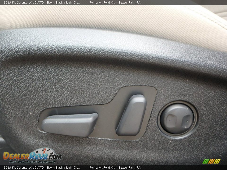 2019 Kia Sorento LX V6 AWD Ebony Black / Light Gray Photo #15