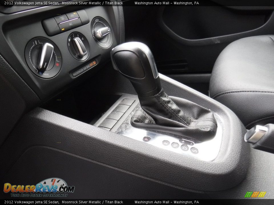 2012 Volkswagen Jetta SE Sedan Moonrock Silver Metallic / Titan Black Photo #12