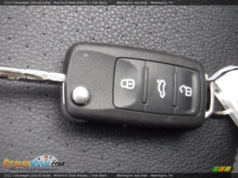 2012 Volkswagen Jetta SE Sedan Moonrock Silver Metallic / Titan Black Photo #18