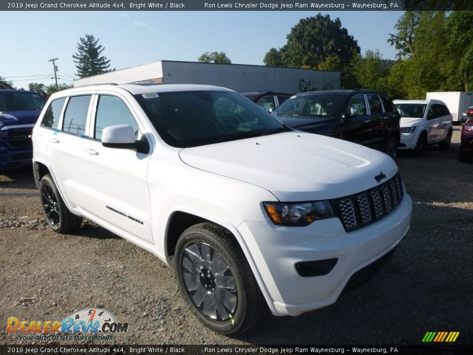 2019 Jeep Grand Cherokee Altitude 4x4 Bright White / Black Photo #2