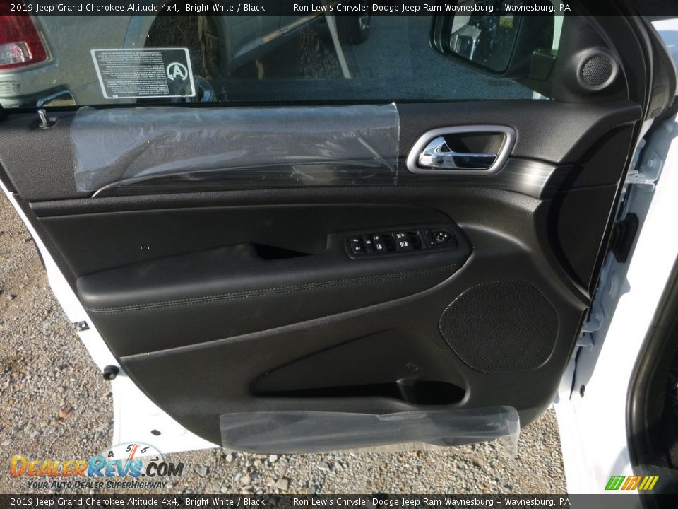 2019 Jeep Grand Cherokee Altitude 4x4 Bright White / Black Photo #14