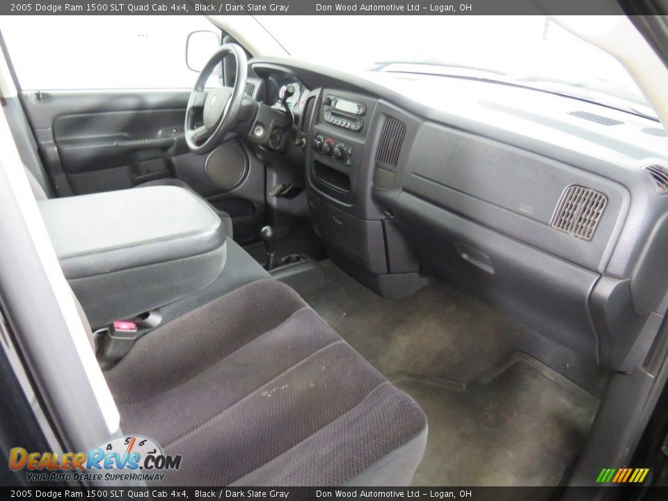 2005 Dodge Ram 1500 SLT Quad Cab 4x4 Black / Dark Slate Gray Photo #25