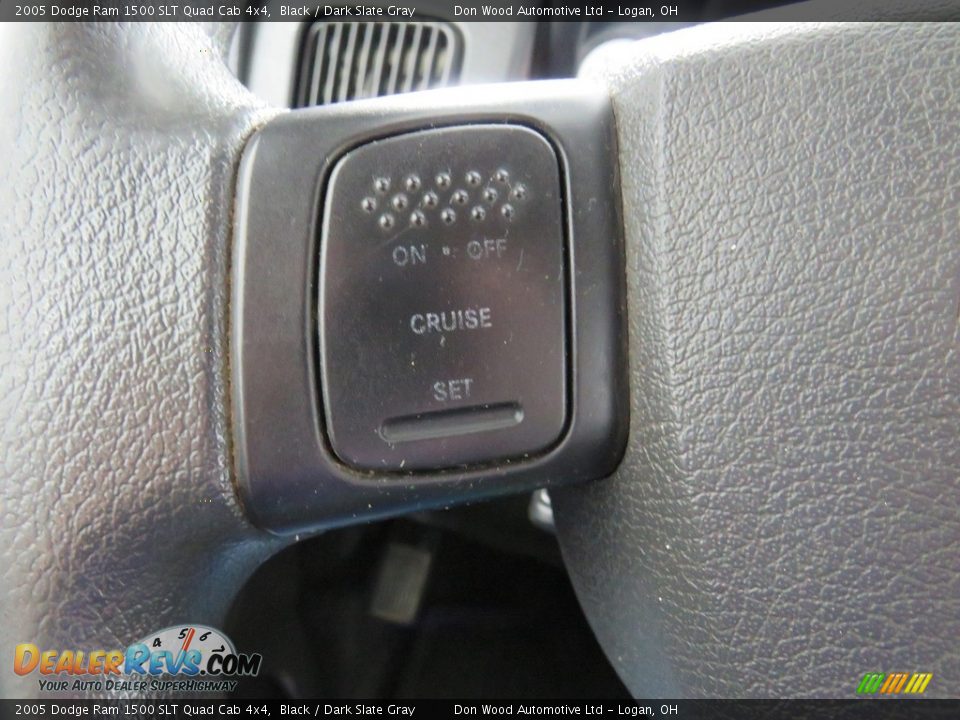 2005 Dodge Ram 1500 SLT Quad Cab 4x4 Black / Dark Slate Gray Photo #33