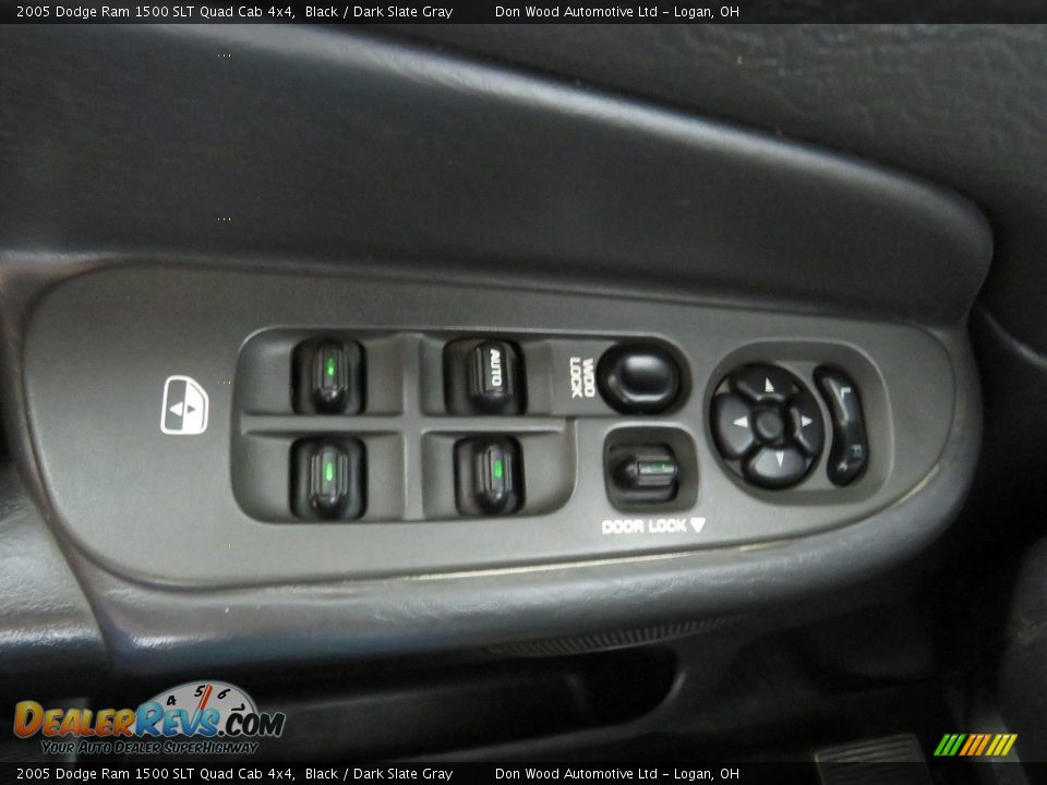 2005 Dodge Ram 1500 SLT Quad Cab 4x4 Black / Dark Slate Gray Photo #36
