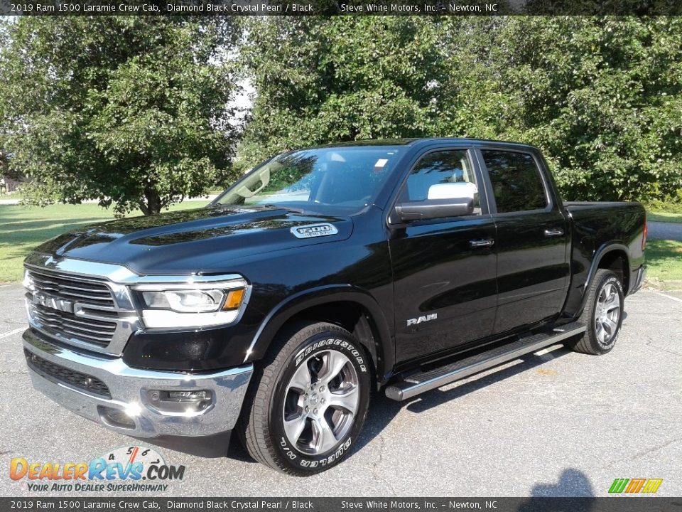 2019 Ram 1500 Laramie Crew Cab Diamond Black Crystal Pearl / Black Photo #2