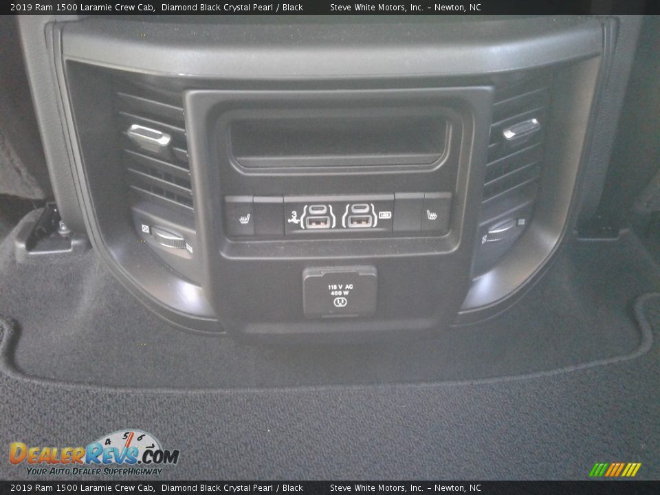 2019 Ram 1500 Laramie Crew Cab Diamond Black Crystal Pearl / Black Photo #14