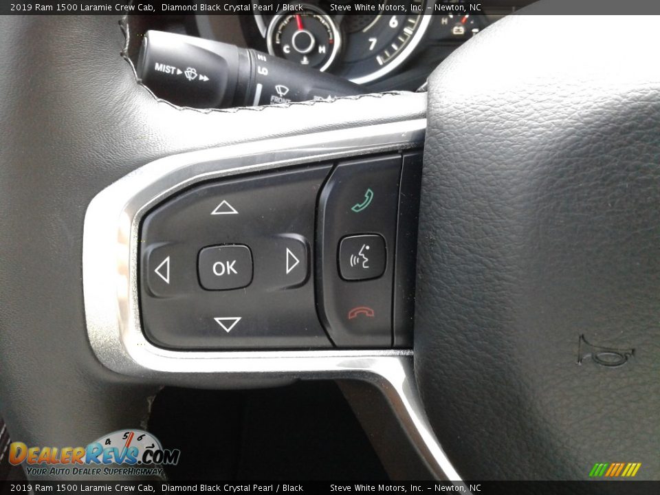 2019 Ram 1500 Laramie Crew Cab Diamond Black Crystal Pearl / Black Photo #20