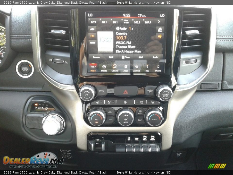 2019 Ram 1500 Laramie Crew Cab Diamond Black Crystal Pearl / Black Photo #23