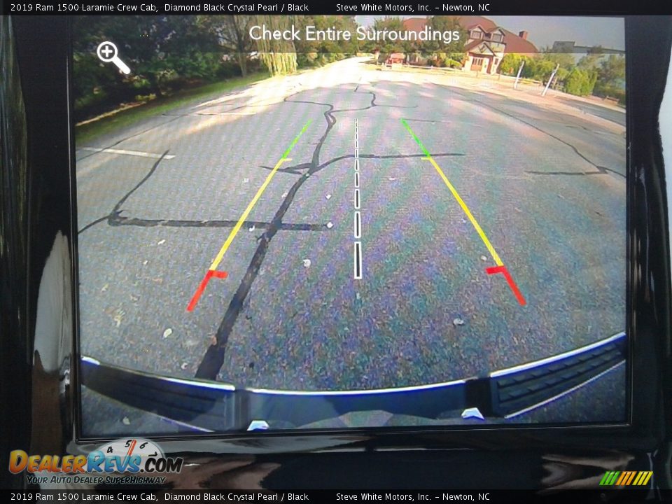 2019 Ram 1500 Laramie Crew Cab Diamond Black Crystal Pearl / Black Photo #25