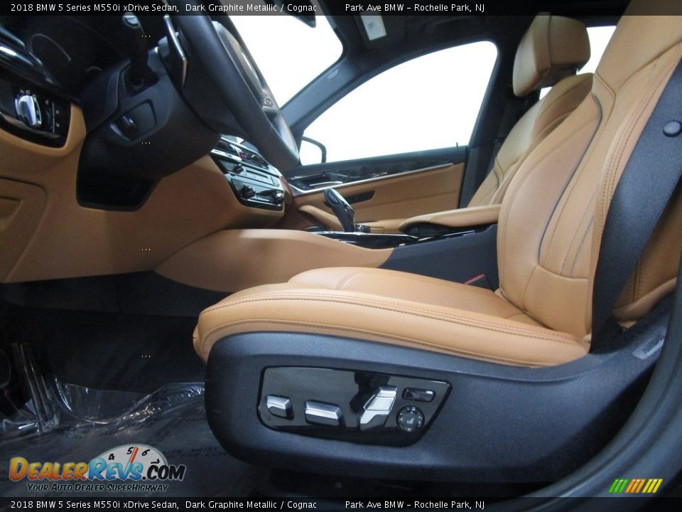 2018 BMW 5 Series M550i xDrive Sedan Dark Graphite Metallic / Cognac Photo #12