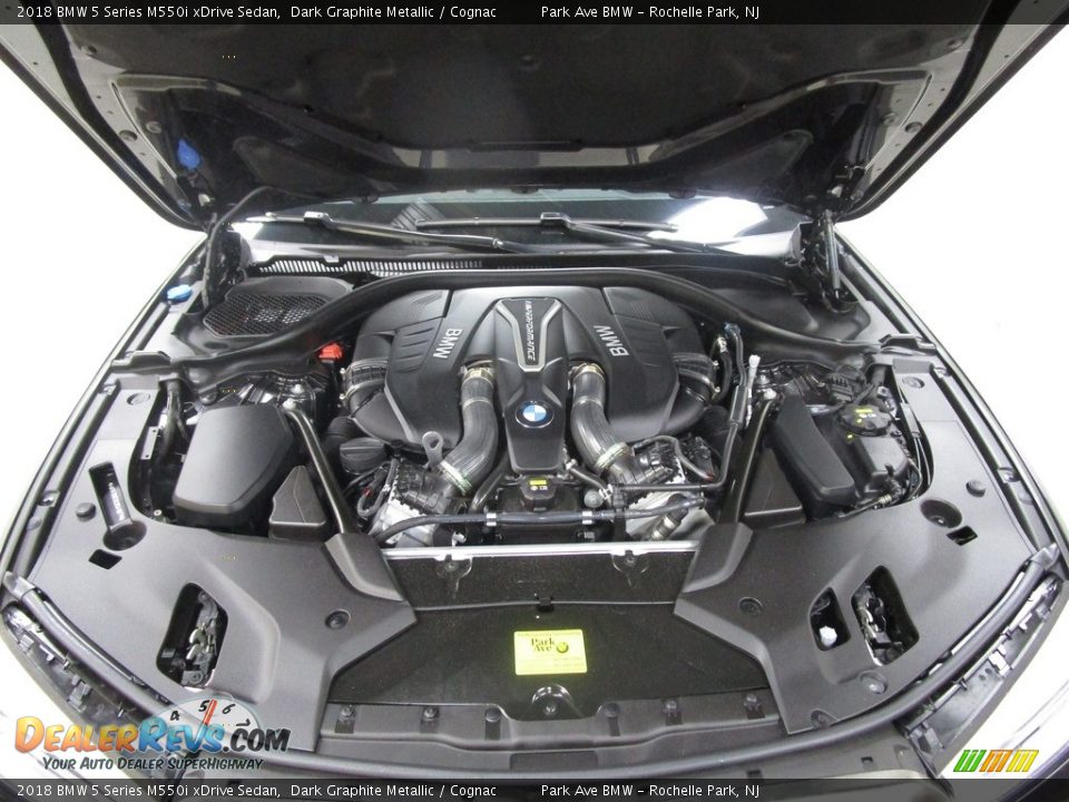 2018 BMW 5 Series M550i xDrive Sedan Dark Graphite Metallic / Cognac Photo #32