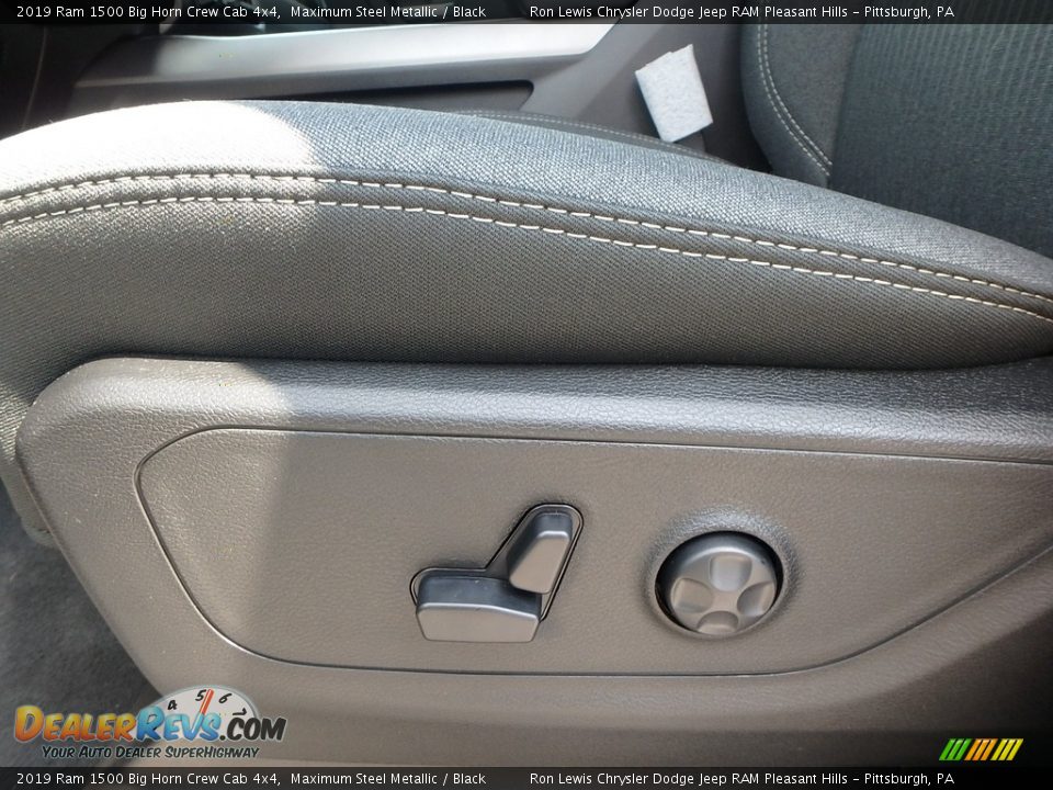 2019 Ram 1500 Big Horn Crew Cab 4x4 Maximum Steel Metallic / Black Photo #15