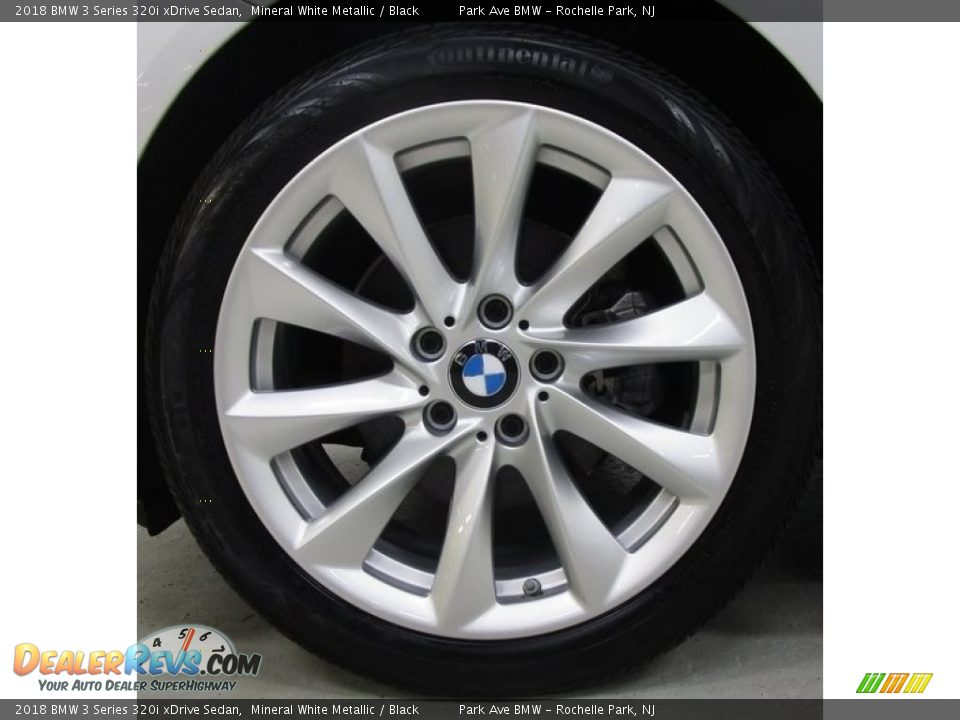 2018 BMW 3 Series 320i xDrive Sedan Mineral White Metallic / Black Photo #28