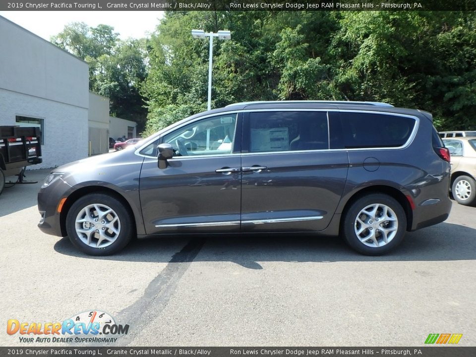 2019 Chrysler Pacifica Touring L Granite Crystal Metallic / Black/Alloy Photo #2