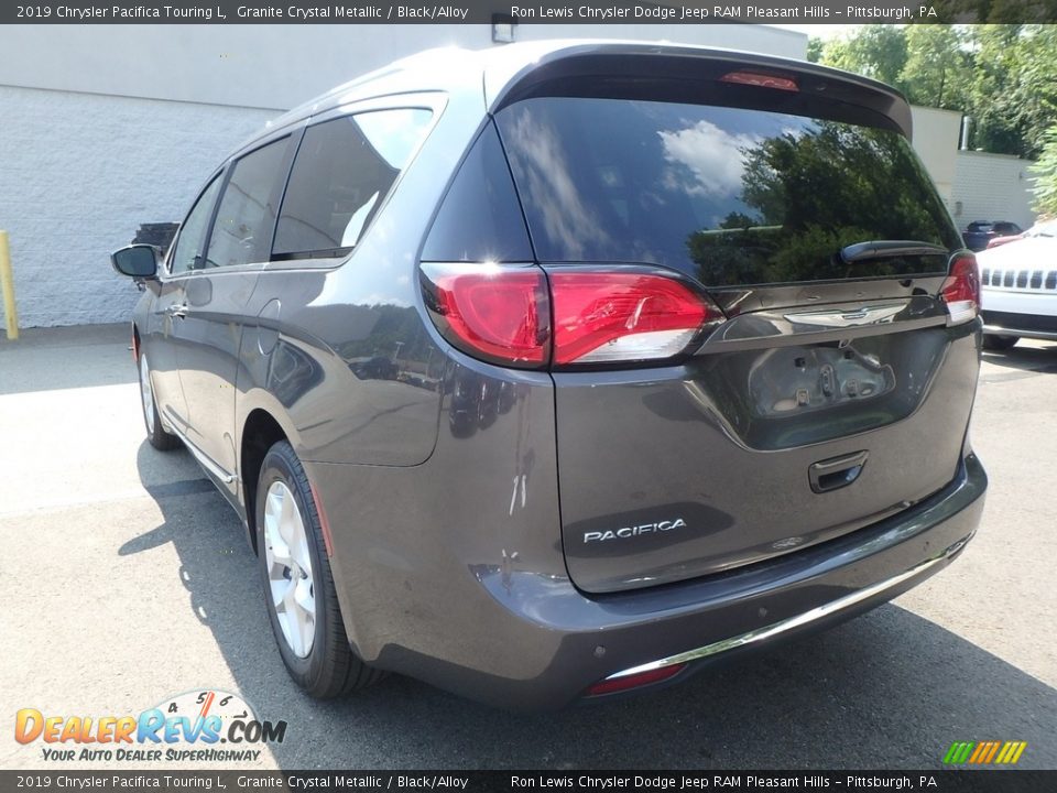 2019 Chrysler Pacifica Touring L Granite Crystal Metallic / Black/Alloy Photo #3