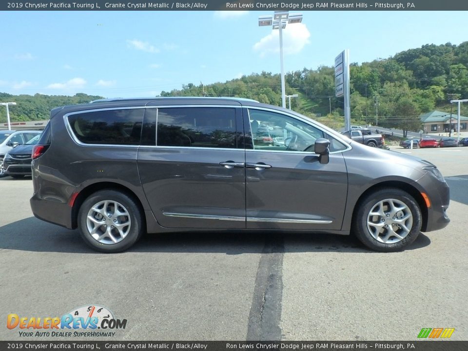 2019 Chrysler Pacifica Touring L Granite Crystal Metallic / Black/Alloy Photo #6