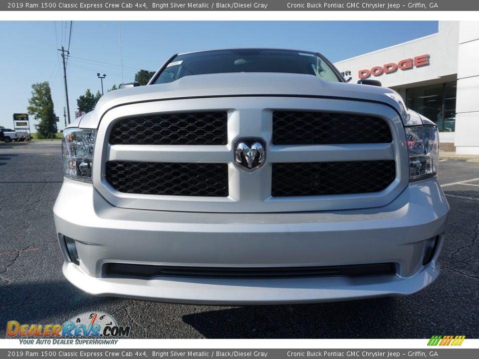 2019 Ram 1500 Classic Express Crew Cab 4x4 Bright Silver Metallic / Black/Diesel Gray Photo #2