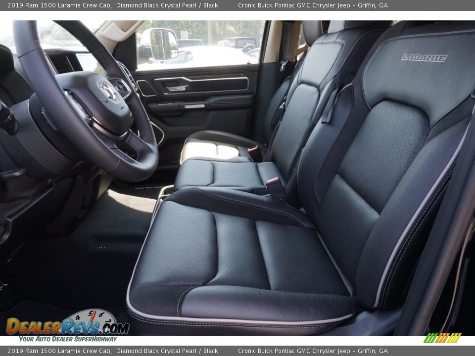 2019 Ram 1500 Laramie Crew Cab Diamond Black Crystal Pearl / Black Photo #4