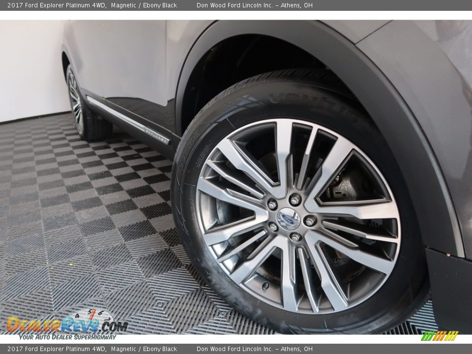 2017 Ford Explorer Platinum 4WD Magnetic / Ebony Black Photo #30