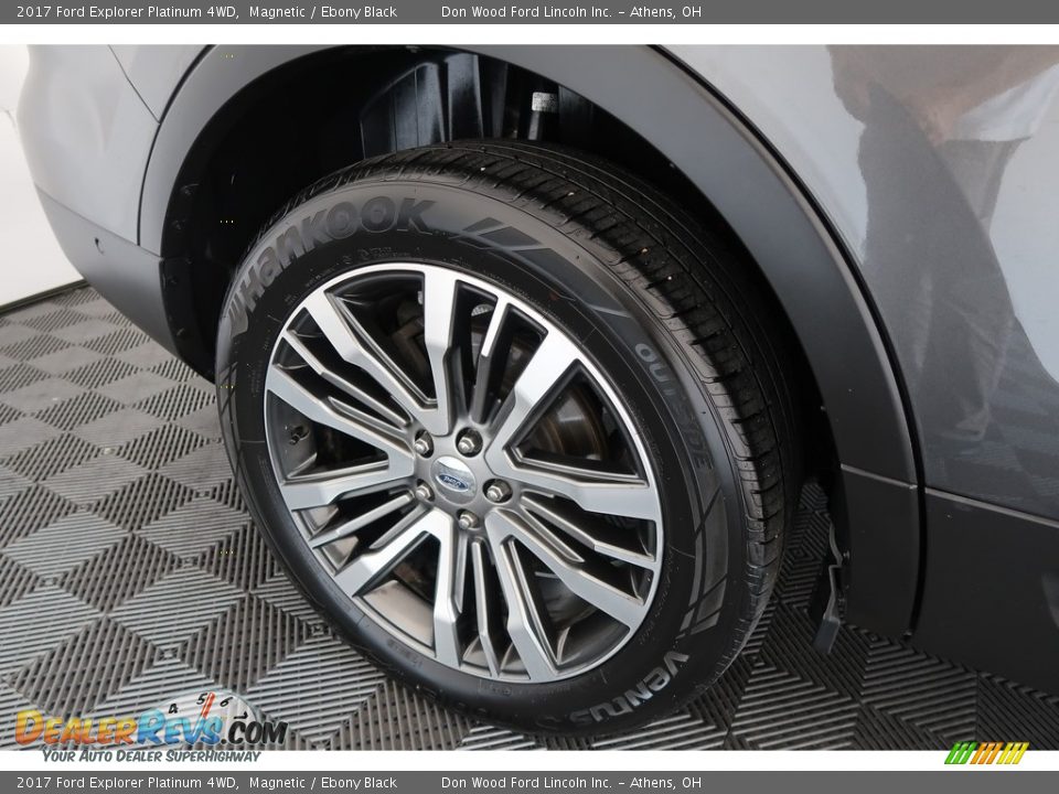 2017 Ford Explorer Platinum 4WD Magnetic / Ebony Black Photo #31
