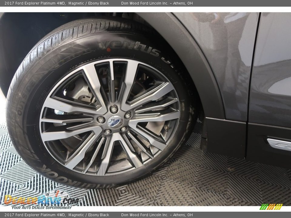 2017 Ford Explorer Platinum 4WD Magnetic / Ebony Black Photo #33