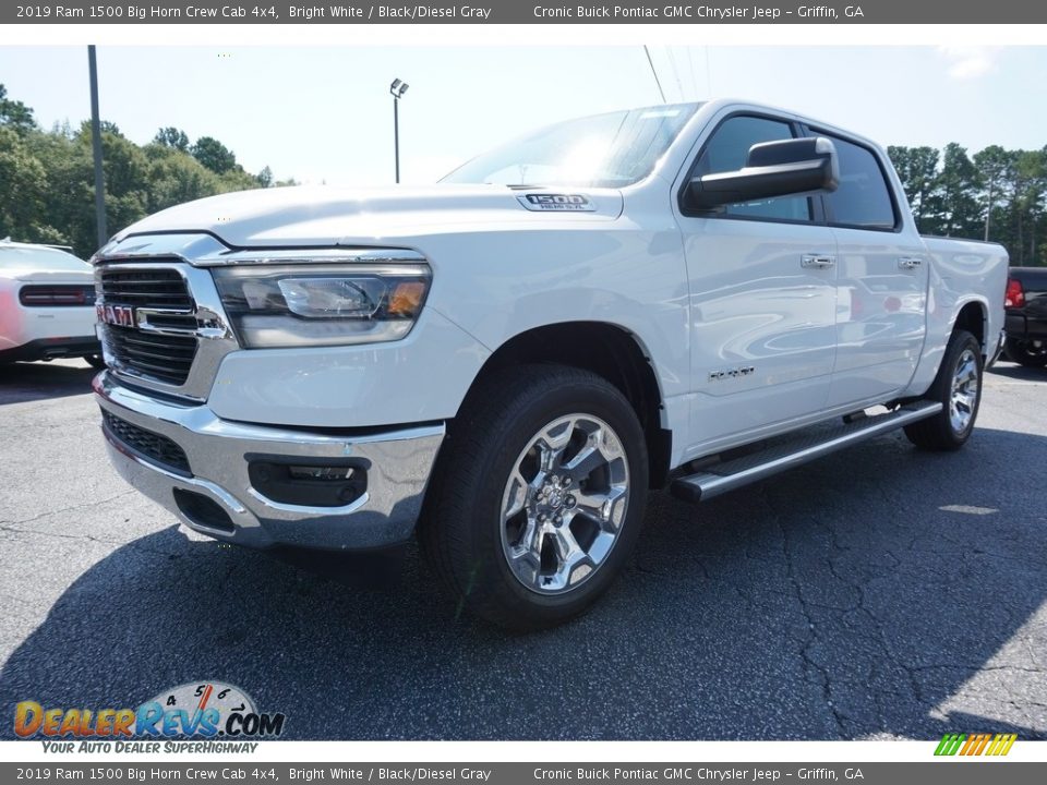 2019 Ram 1500 Big Horn Crew Cab 4x4 Bright White / Black/Diesel Gray Photo #3