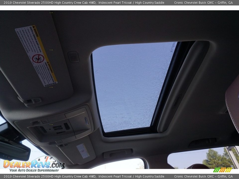 2019 Chevrolet Silverado 2500HD High Country Crew Cab 4WD Iridescent Pearl Tricoat / High Country Saddle Photo #6