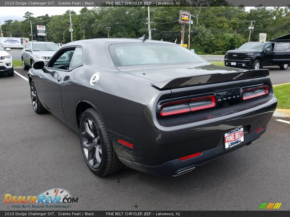 2019 Dodge Challenger SXT Granite Pearl / Black Photo #4