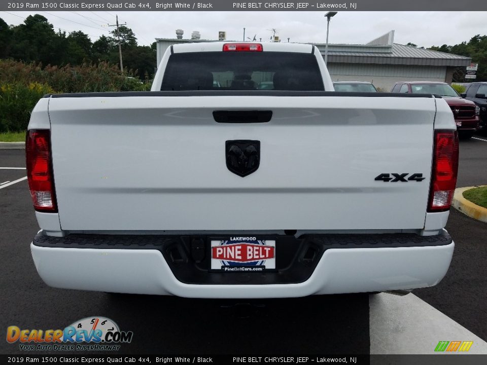 2019 Ram 1500 Classic Express Quad Cab 4x4 Bright White / Black Photo #5
