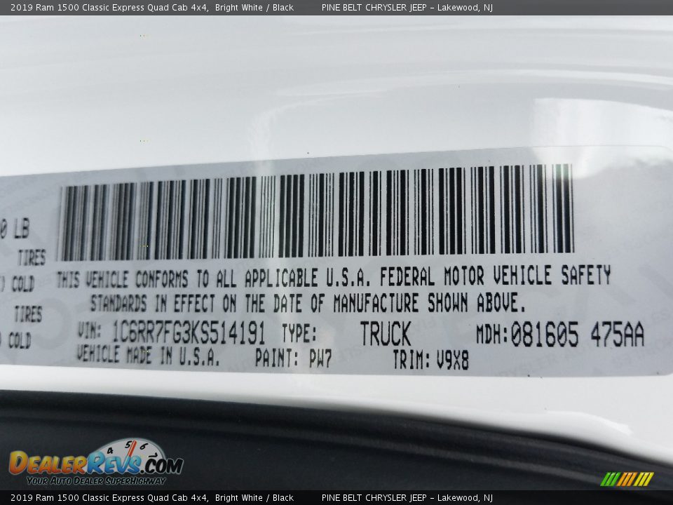 2019 Ram 1500 Classic Express Quad Cab 4x4 Bright White / Black Photo #9